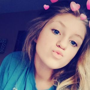 Meet your Posher, Kaylie